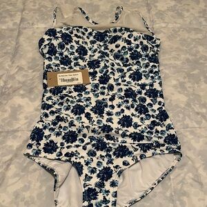 The Maria One — Piece, Santorini